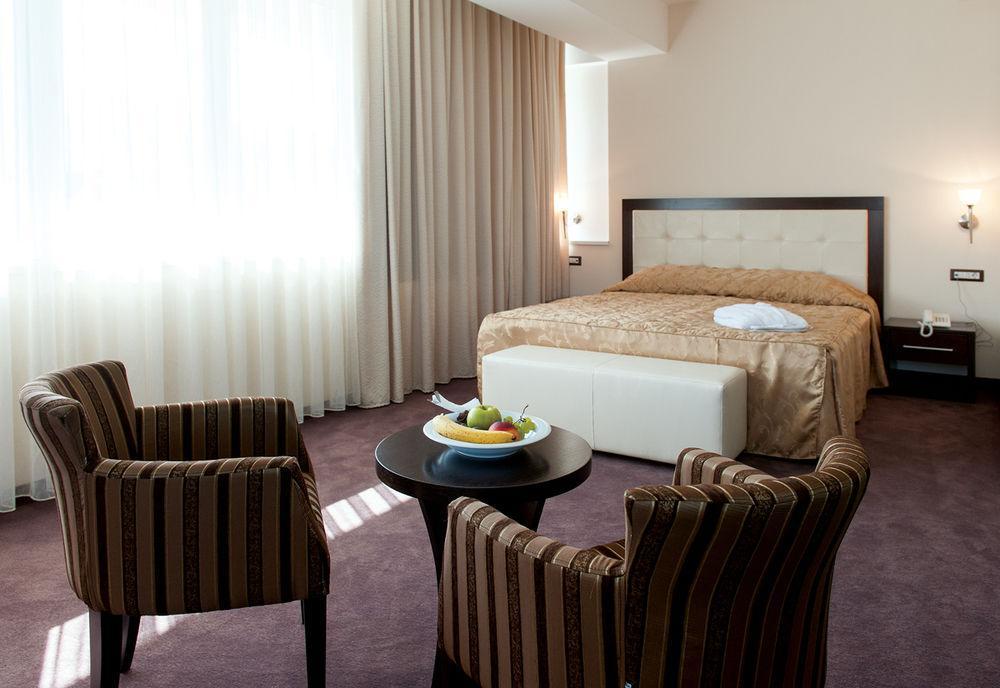 Tcc Grand Plaza Hotel Skopje Exteriér fotografie