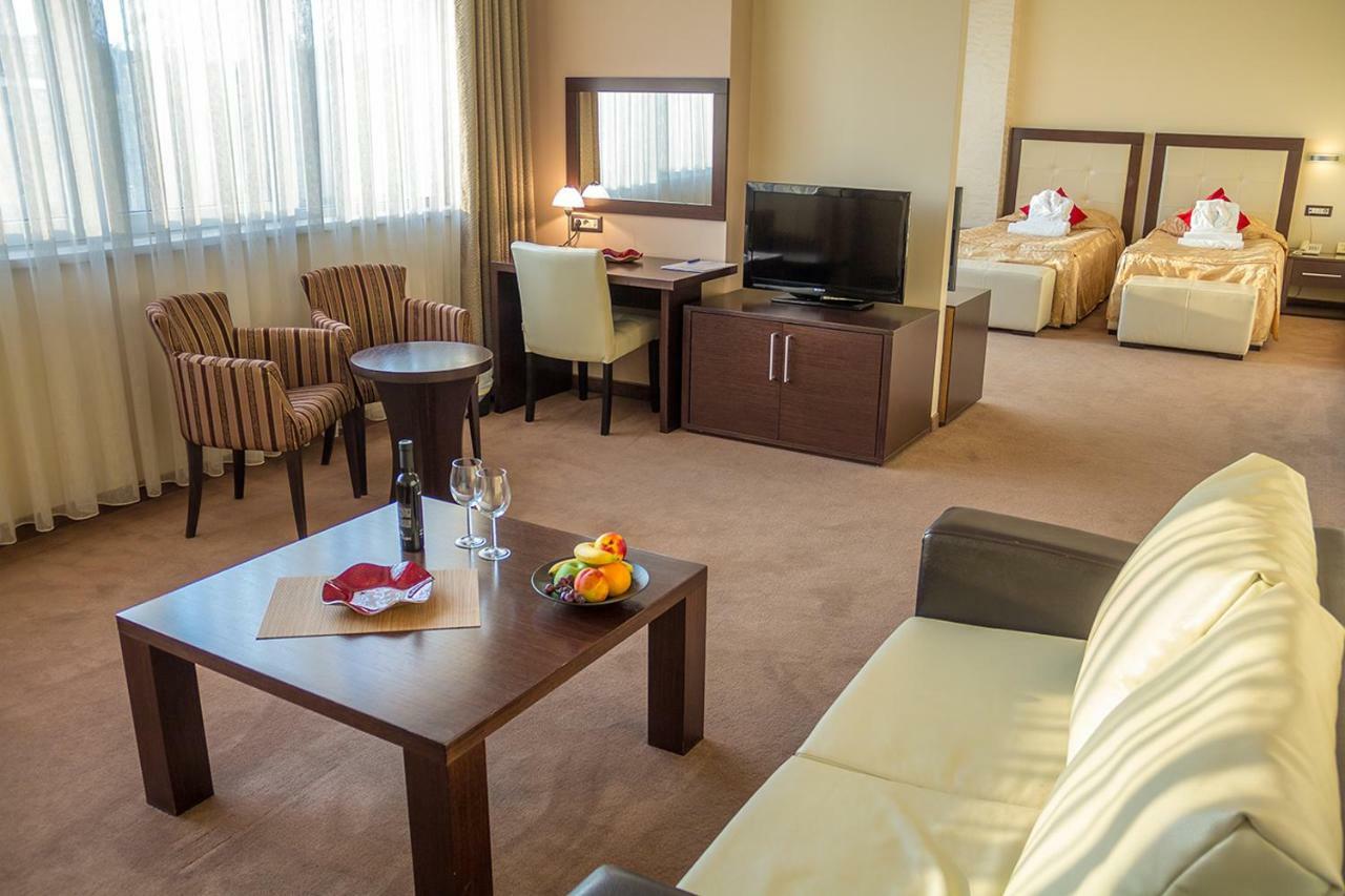 Tcc Grand Plaza Hotel Skopje Exteriér fotografie